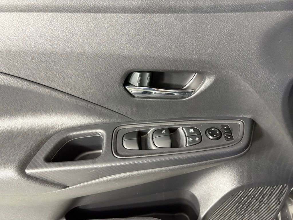 Used 2023 Nissan Versa SV image 19