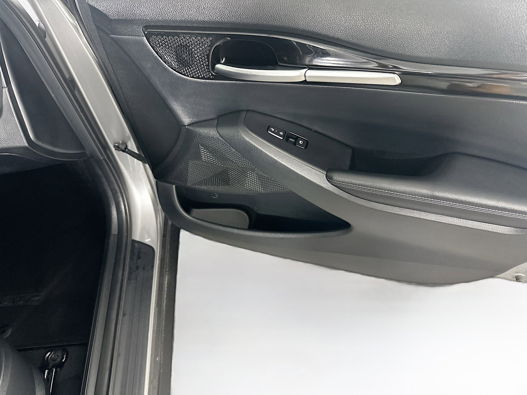 Used 2025 Kia Seltos S image 31