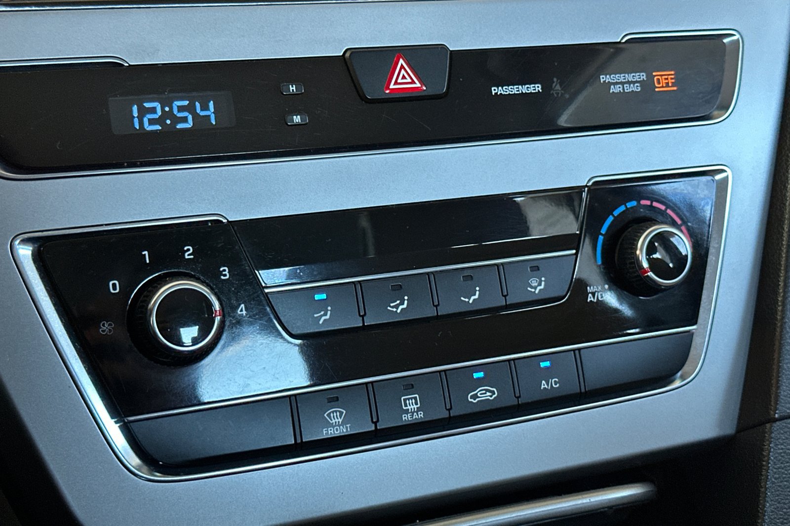 Used 2015 Hyundai Sonata SE w/ Option Group 09 FWD image 19