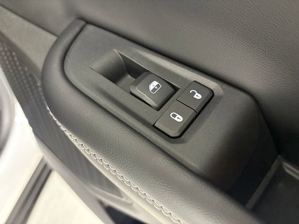 New 2027 Jeep Grand Cherokee Laredo X RWD image 16