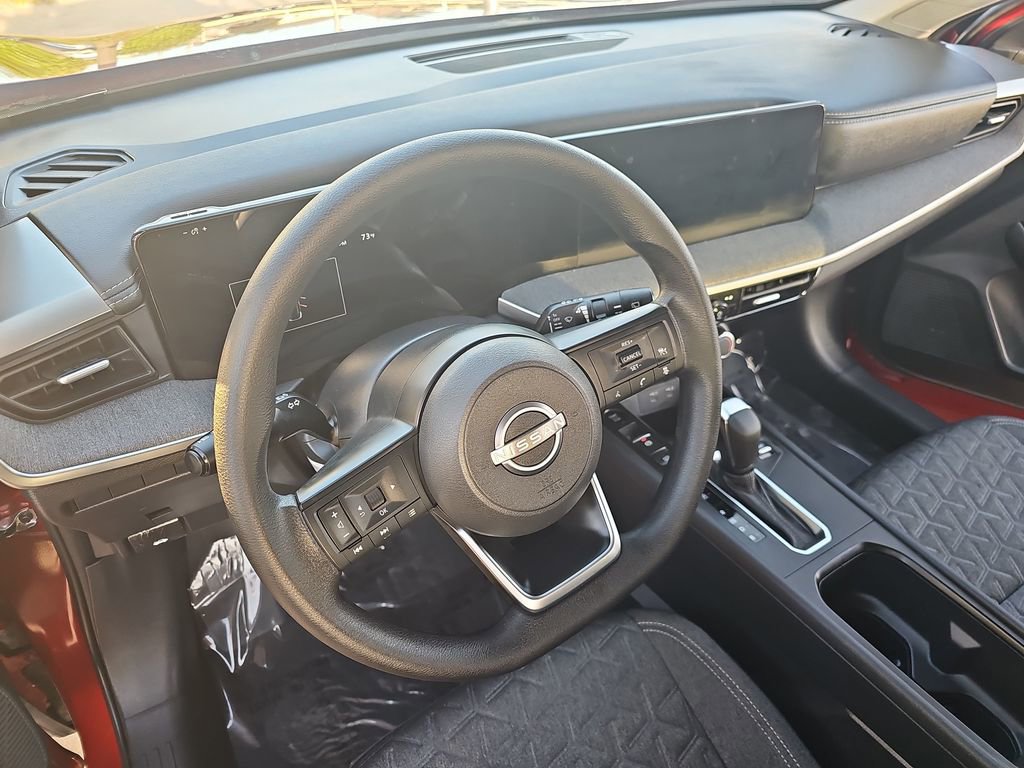 Used 2025 Nissan Kicks SV image 15