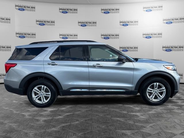 Certified 2023 Ford Explorer XLT w/ Equipment Group 202A AWD/4WD image 6