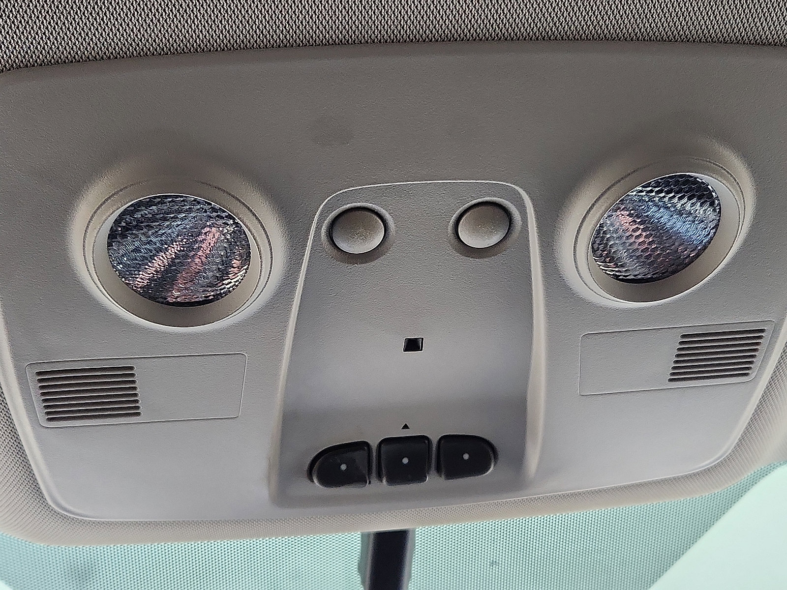 Used 2017 Chevrolet Traverse LT image 16