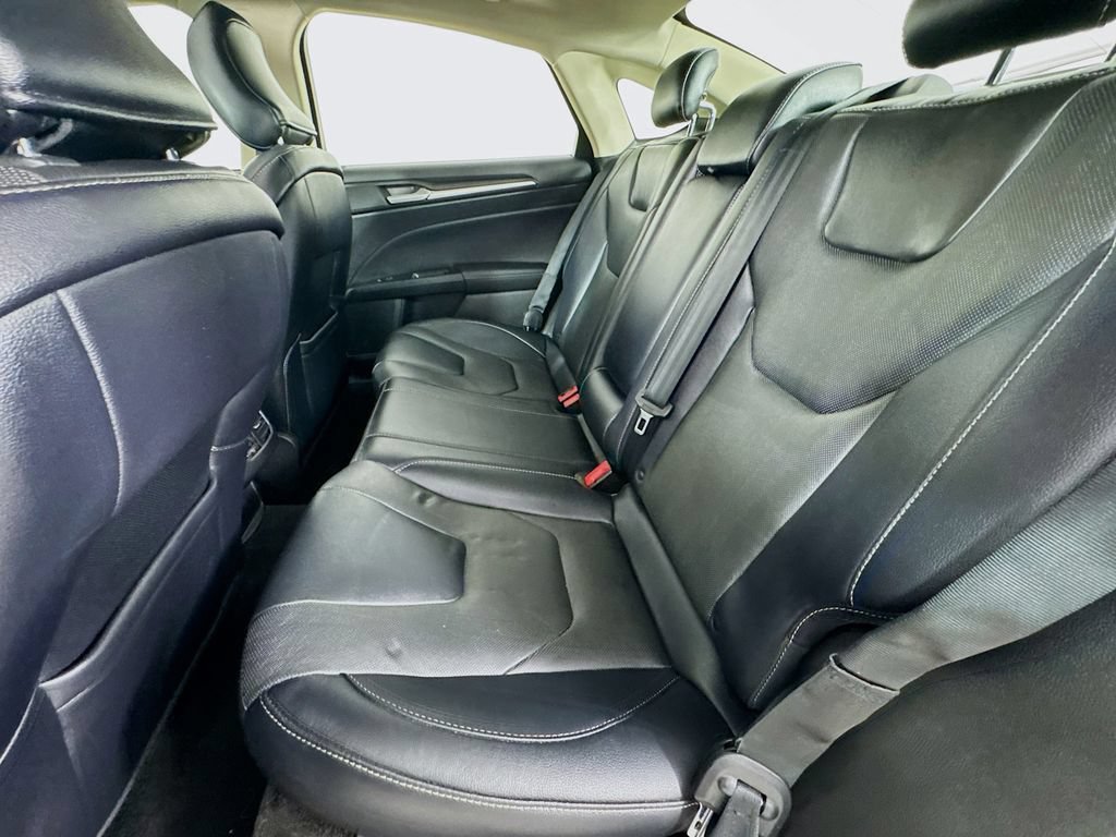 Used 2019 Ford Fusion Titanium FWD image 31