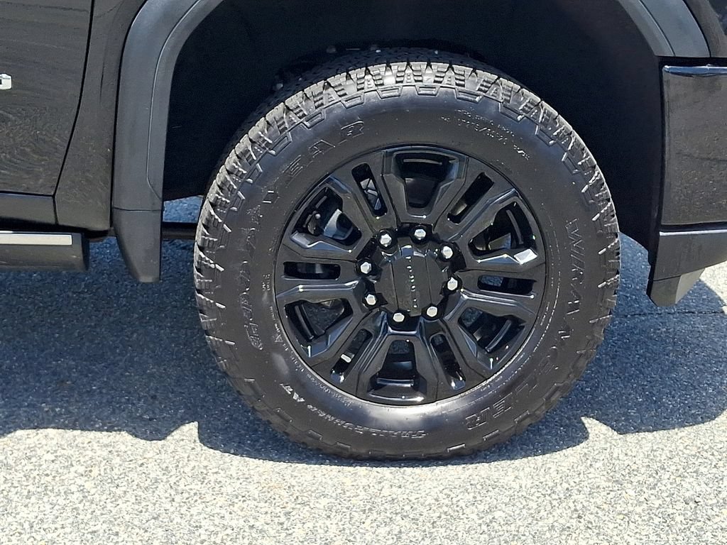 Certified 2021 GMC Sierra 2500 Denali w/ Denali Black Diamond Edition AWD/4WD image 8