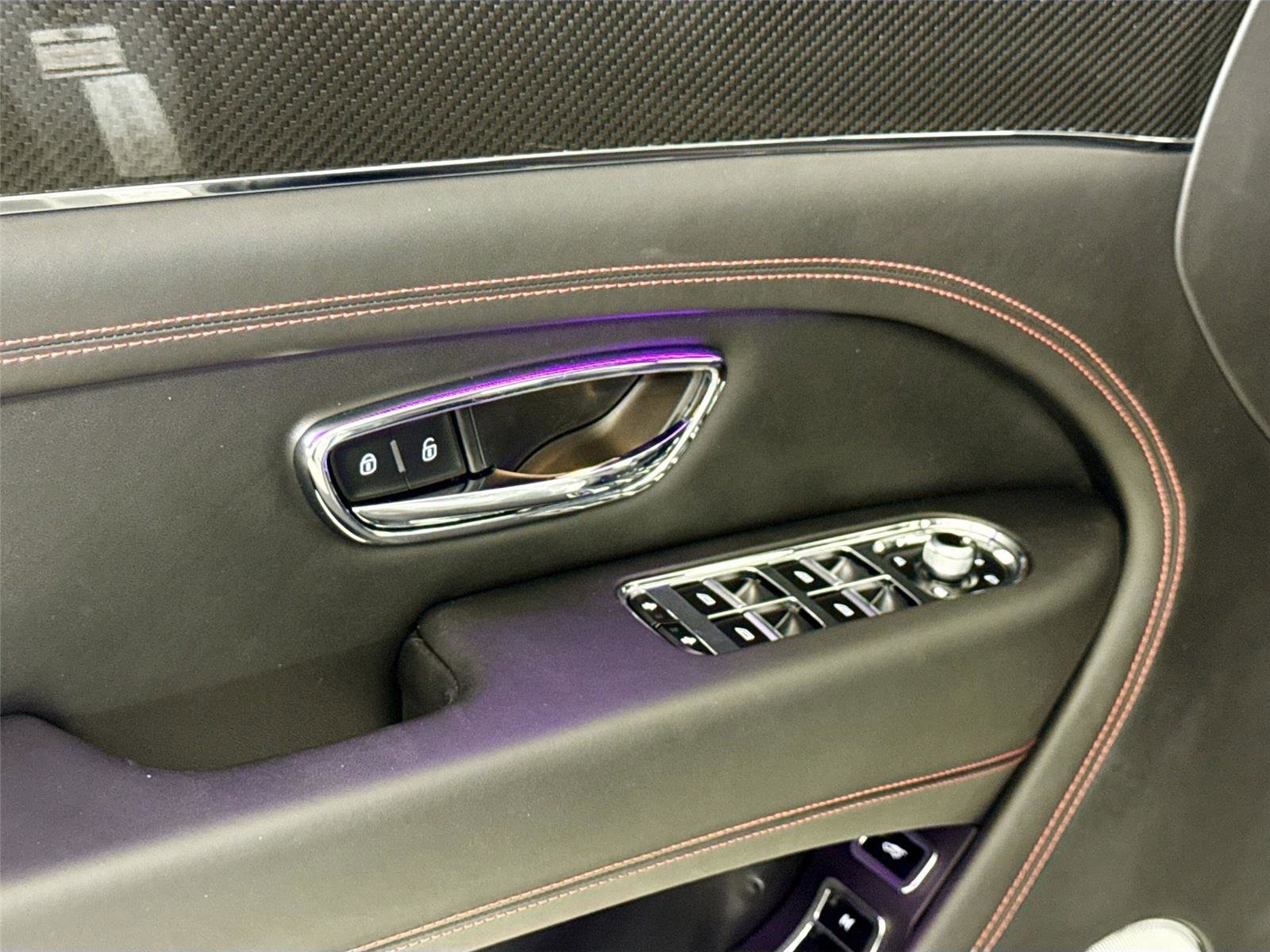 Used 2022 Bentley Bentayga image 14