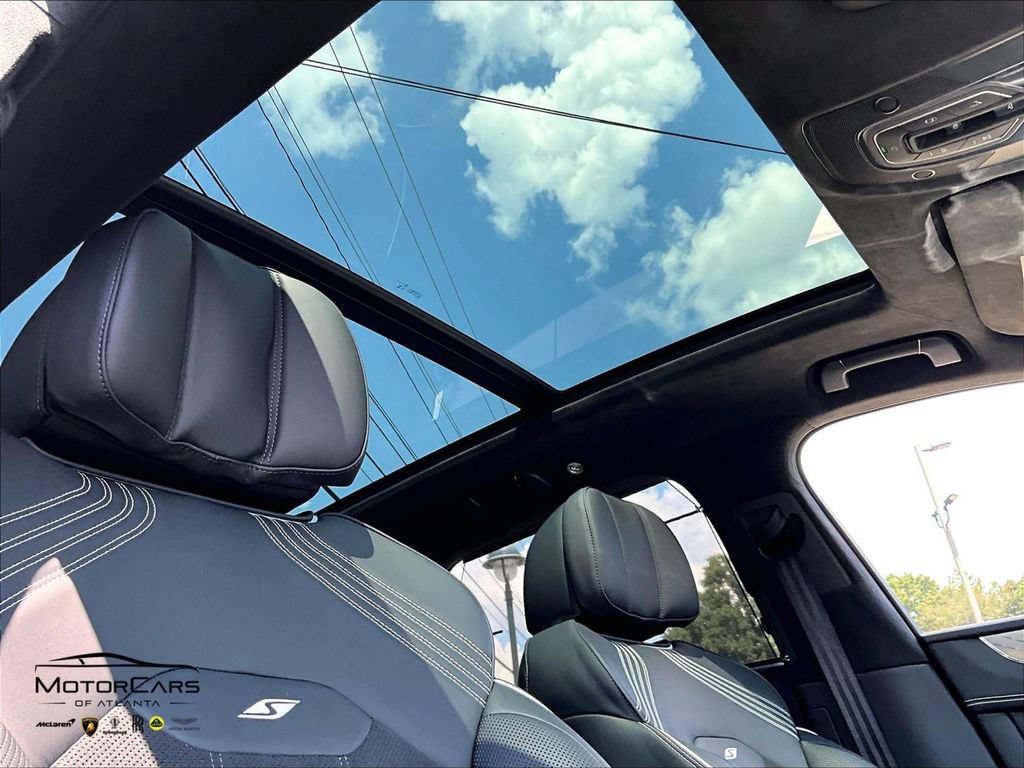 Used 2025 Bentley Bentayga AWD/4WD image 18