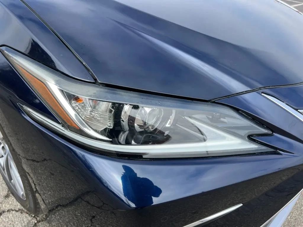 Used 2021 Lexus ES 350 w/ Premium Package image 30