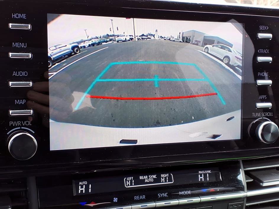 Certified 2022 Toyota Sienna XLE w/ XLE Plus Package image 18