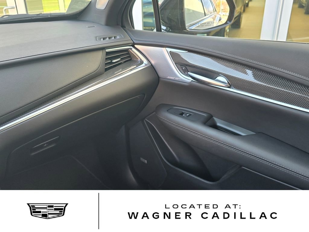 New 2025 Cadillac XT5 Sportv image 20