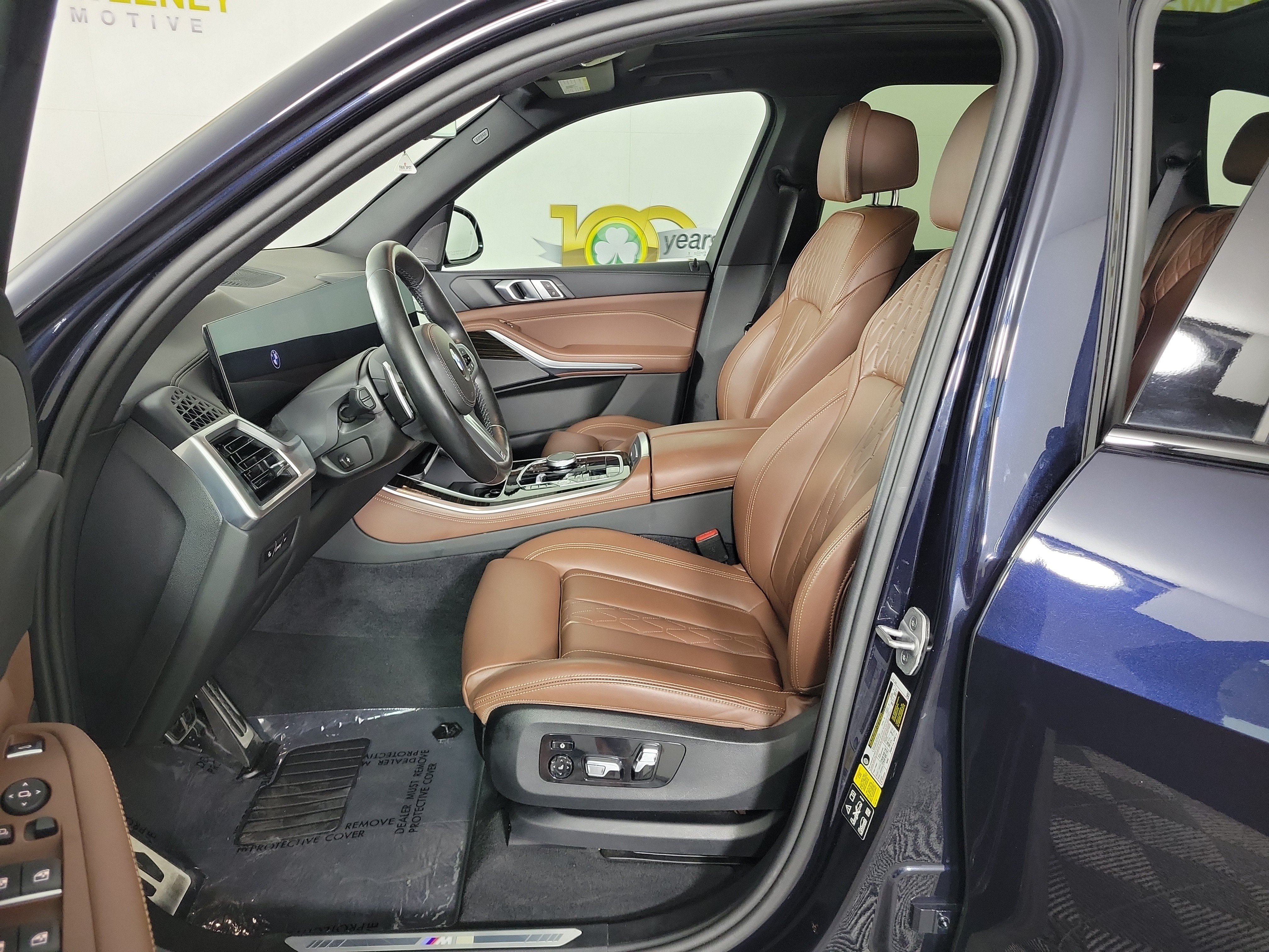Used 2024 BMW X5 xDrive40i w/ M Sport Package AWD/4WD image 9