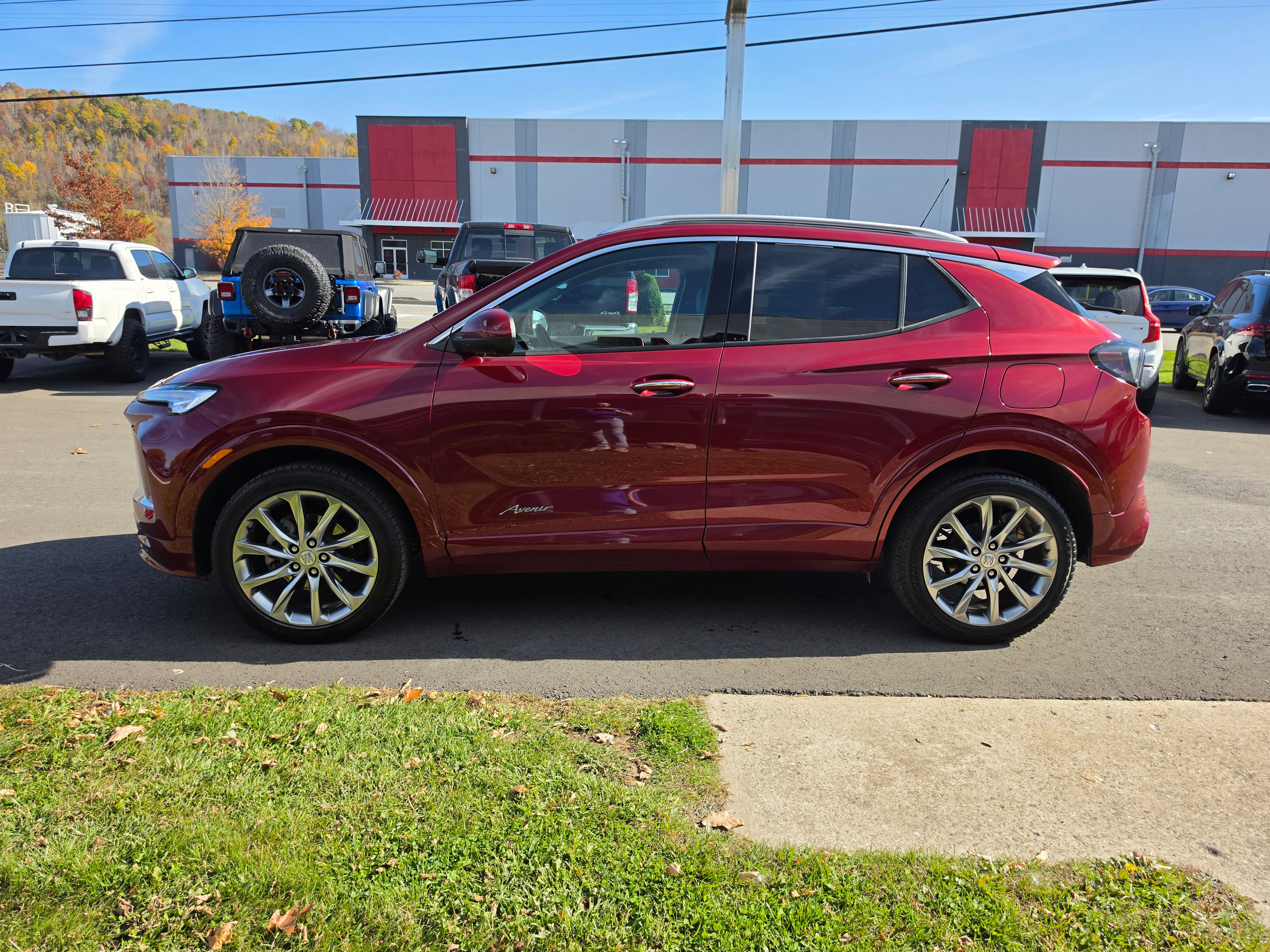 Used 2024 Buick Encore GX Avenir w/ Avenir Technology Package AWD/4WD image 7