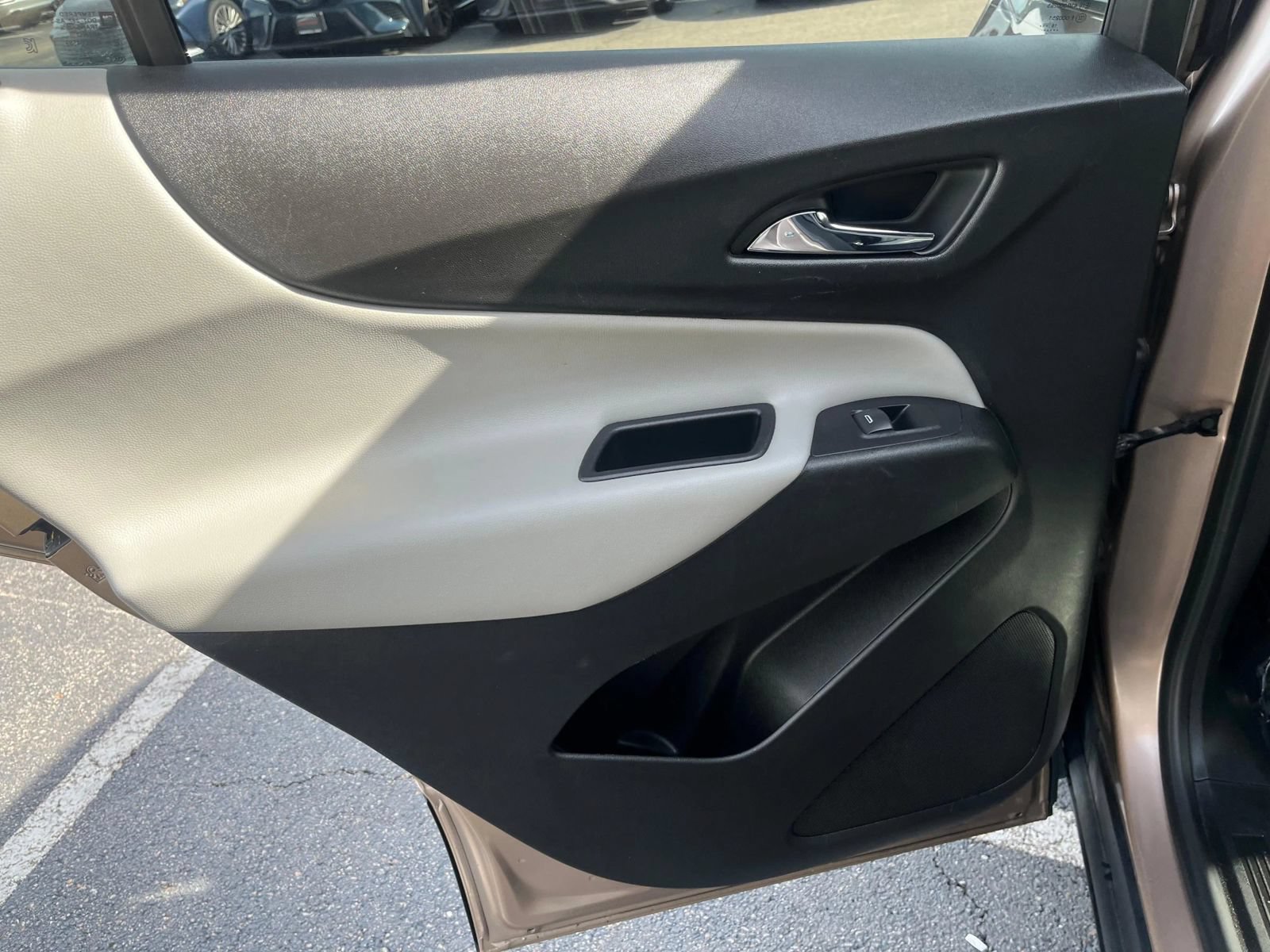 Used 2019 Chevrolet Equinox LS w/ LS Convenience Package FWD image 50
