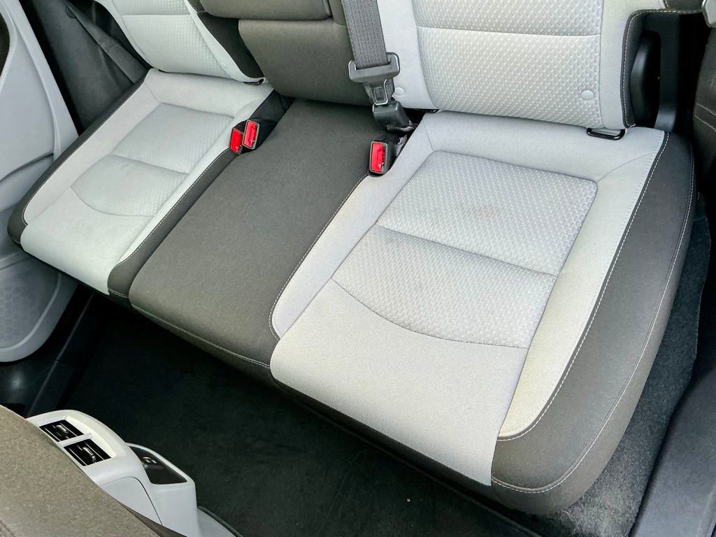 Used 2024 GMC Terrain SLE w/ Driver Convenience Package image 31