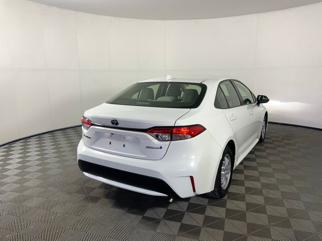 Used 2021 Toyota Corolla LE image 3