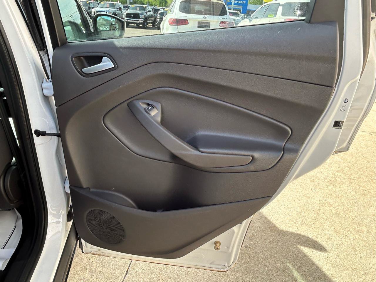 Used 2017 Ford Escape SE FWD image 15