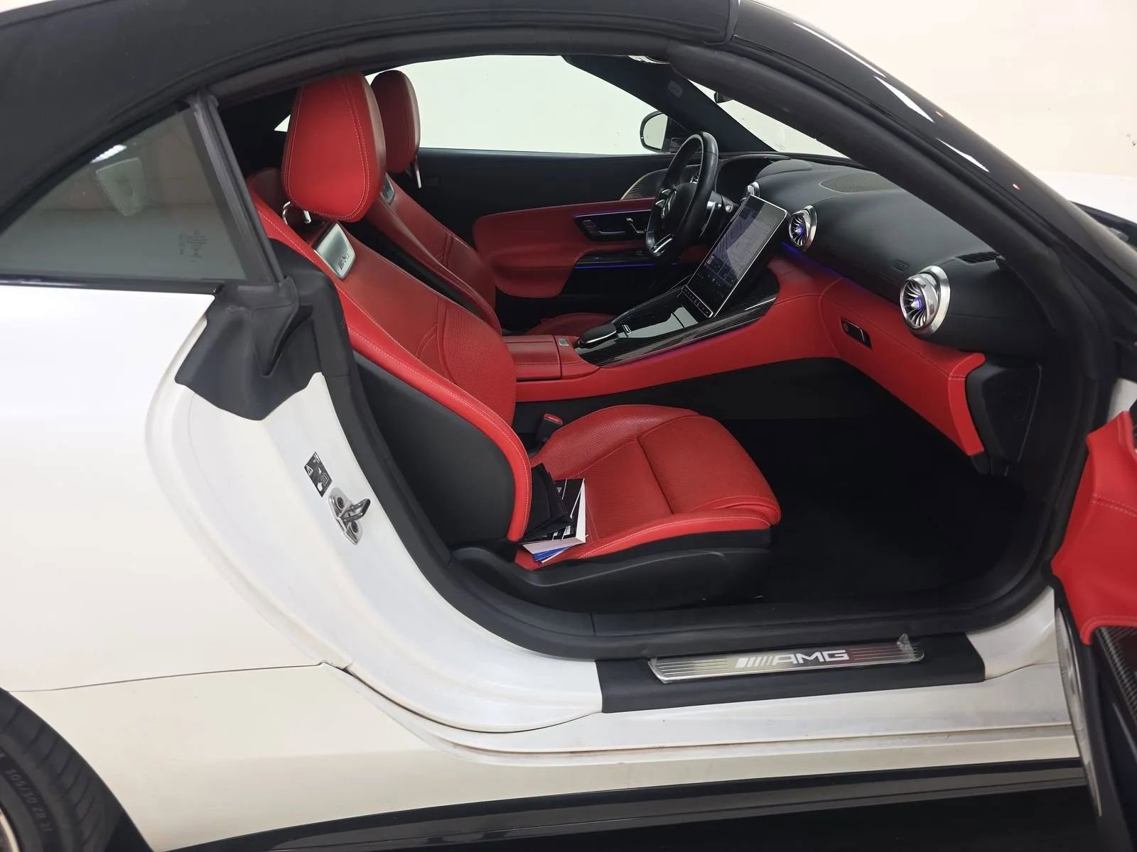 Used 2022 Mercedes-Benz SL 55 AMG 4MATIC image 7