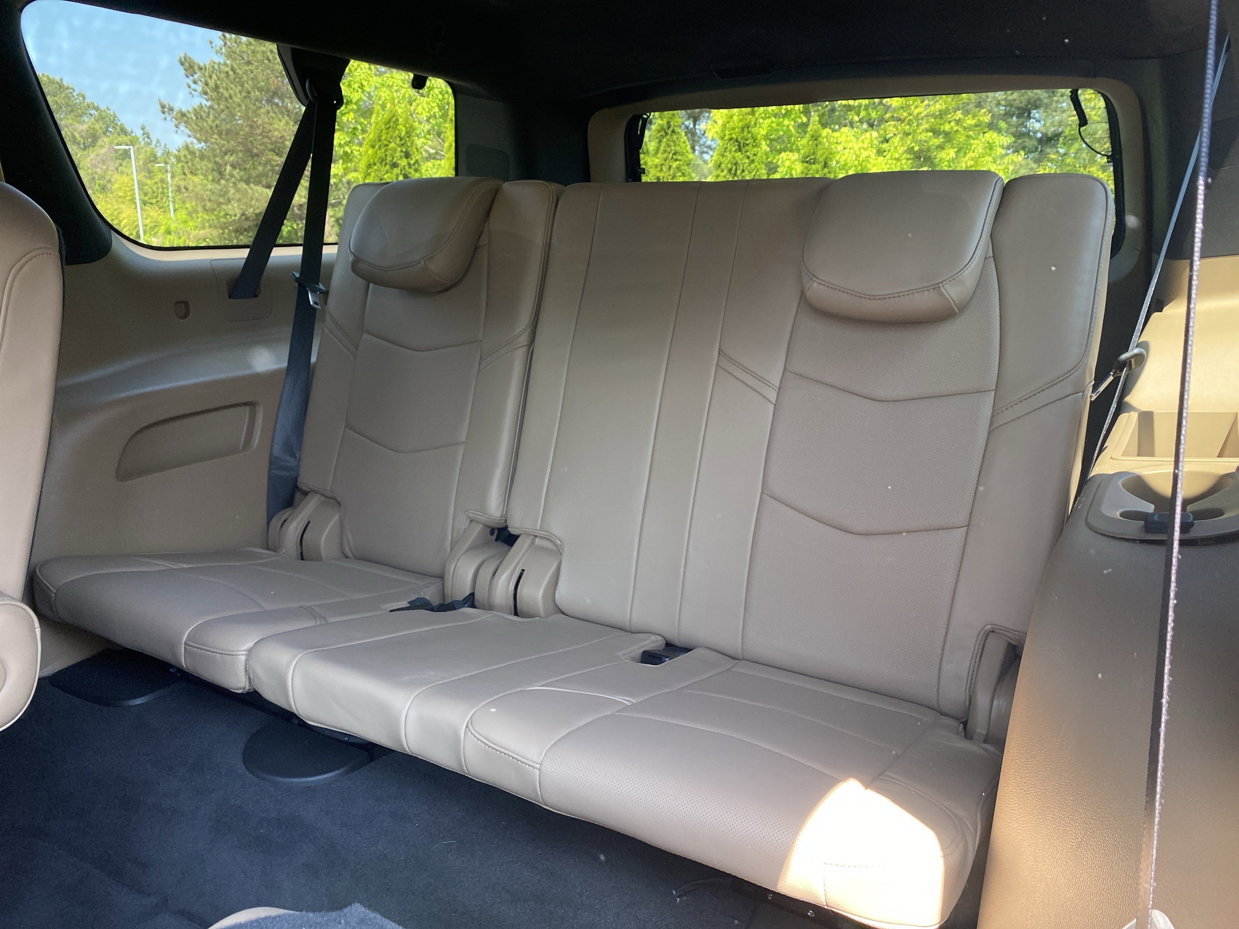 Used 2020 Cadillac Escalade ESV Platinum AWD/4WD image 9