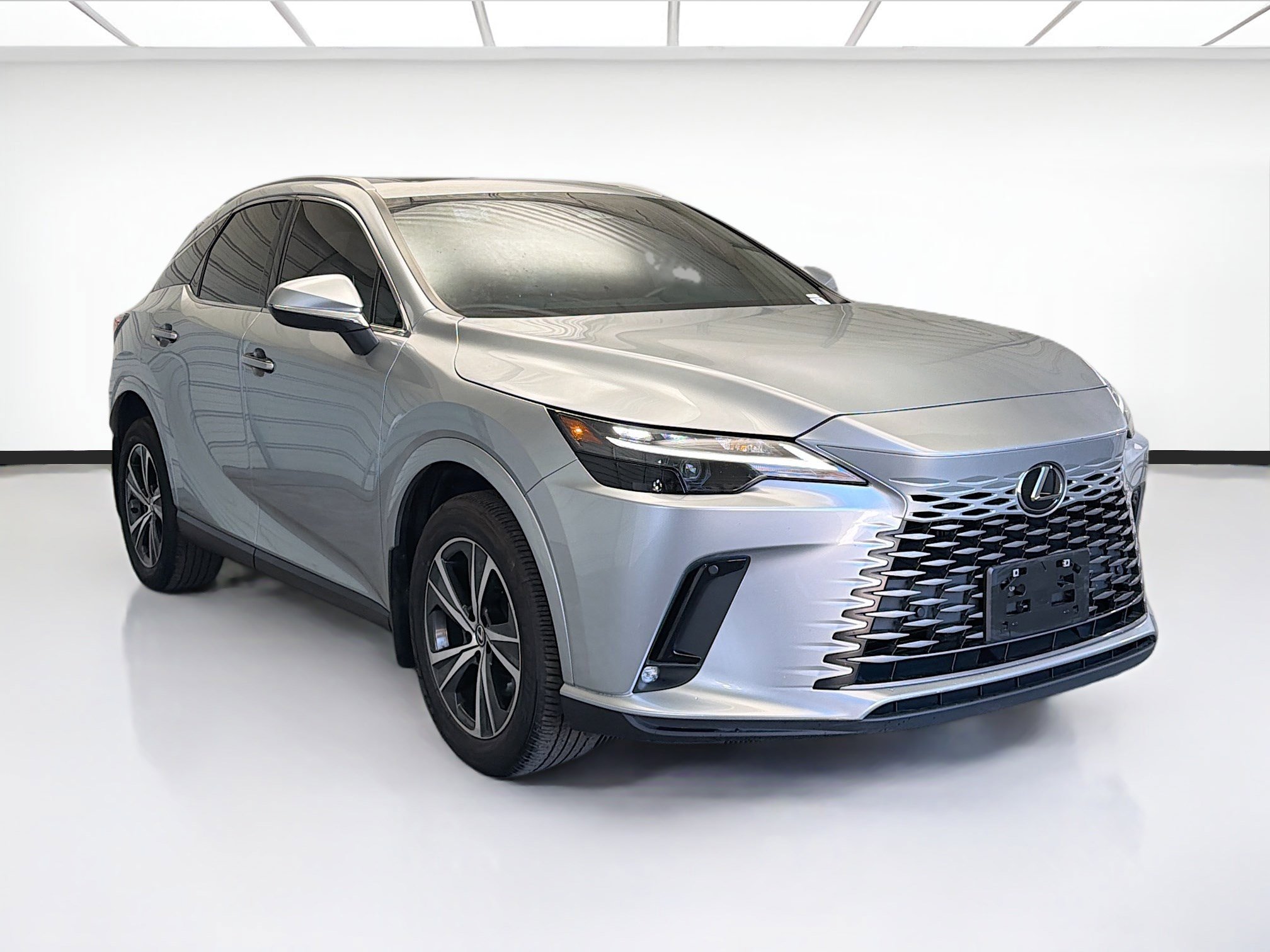 Used 2023 Lexus RX 350h w/ Cold Area Package image 3