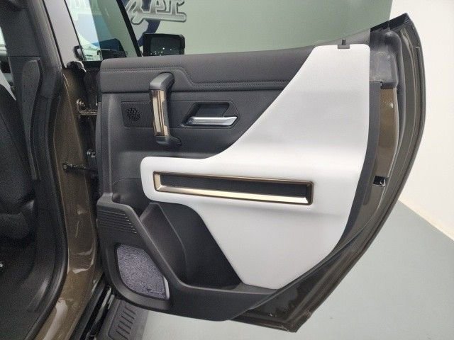 New 2025 GMC Hummer EV 2X AWD/4WD image 23