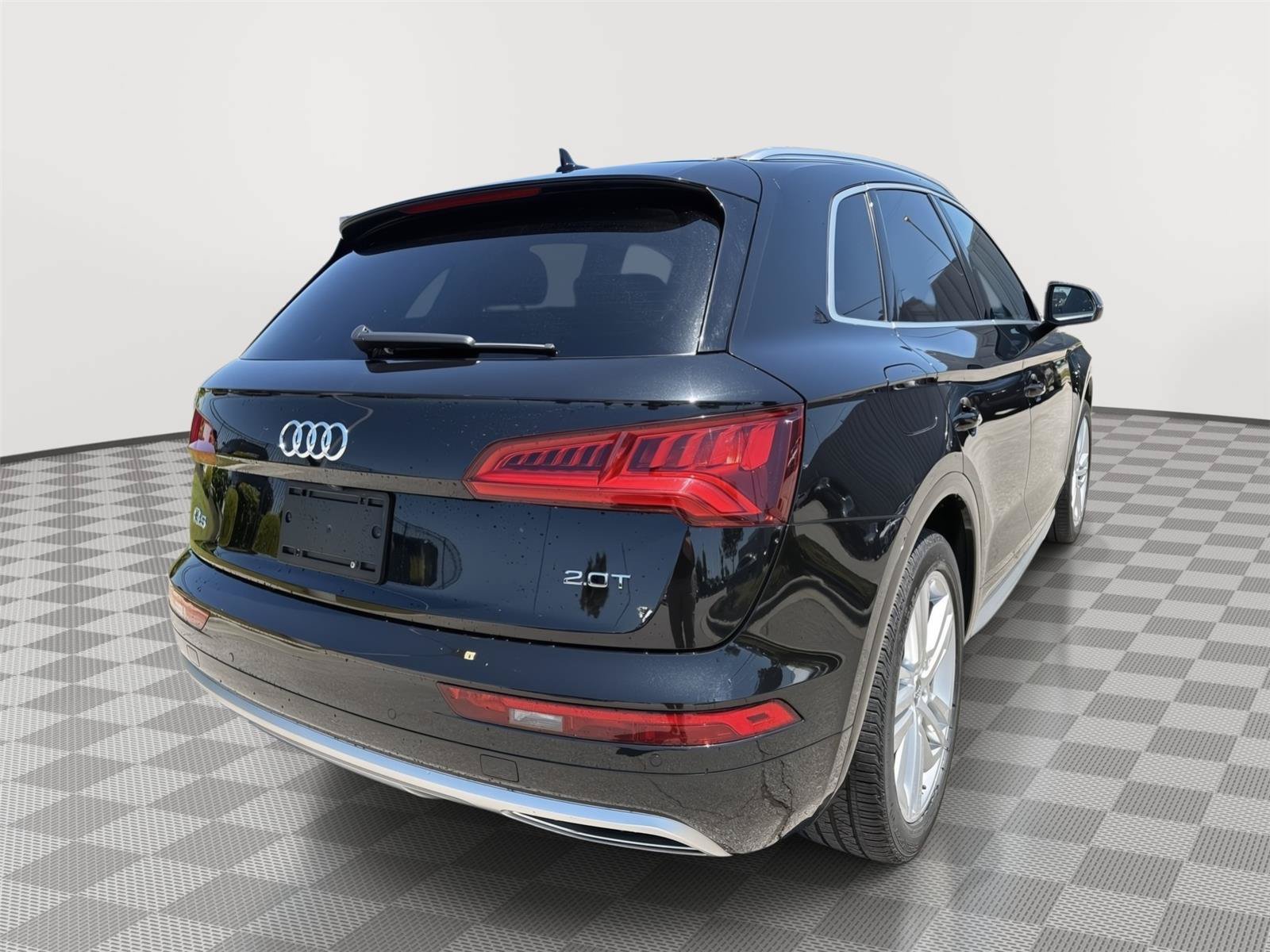 Used 2018 Audi Q5 2.0T Premium Plus w/ Premium Plus Package AWD/4WD image 4