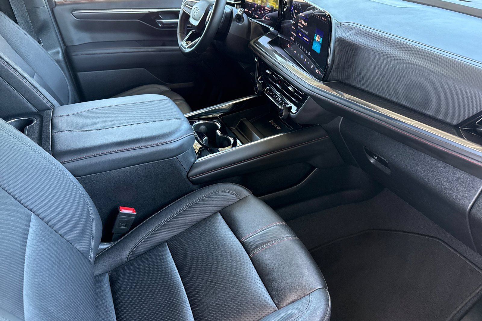 Used 2025 Chevrolet Tahoe RST AWD/4WD image 26