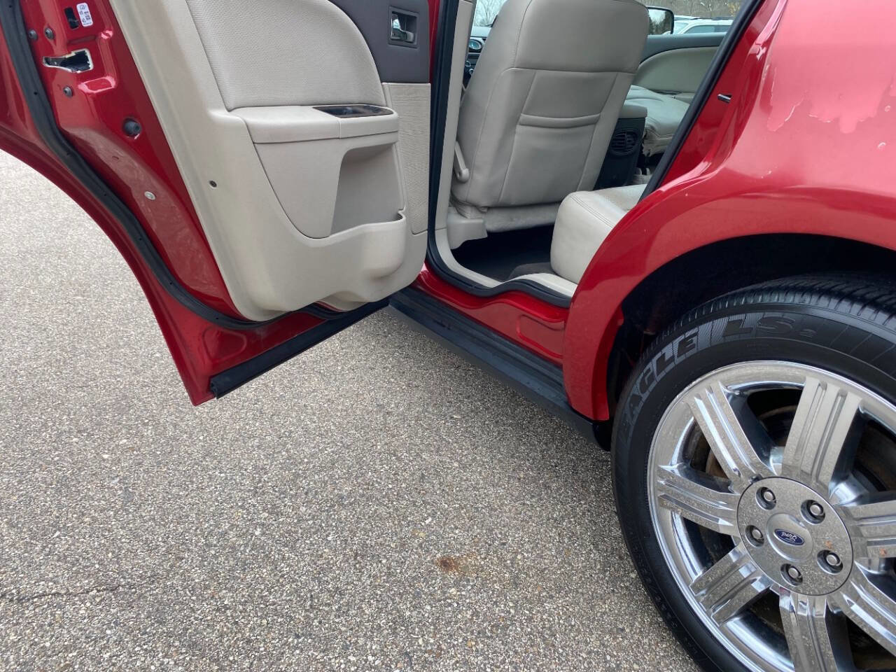 Used 2009 Ford Taurus Limited image 46