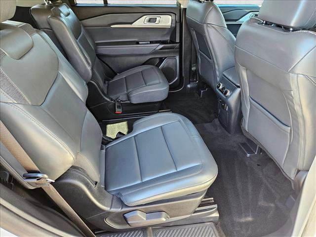 Used 2025 Ford Explorer Active w/ Active Comfort Package image 22