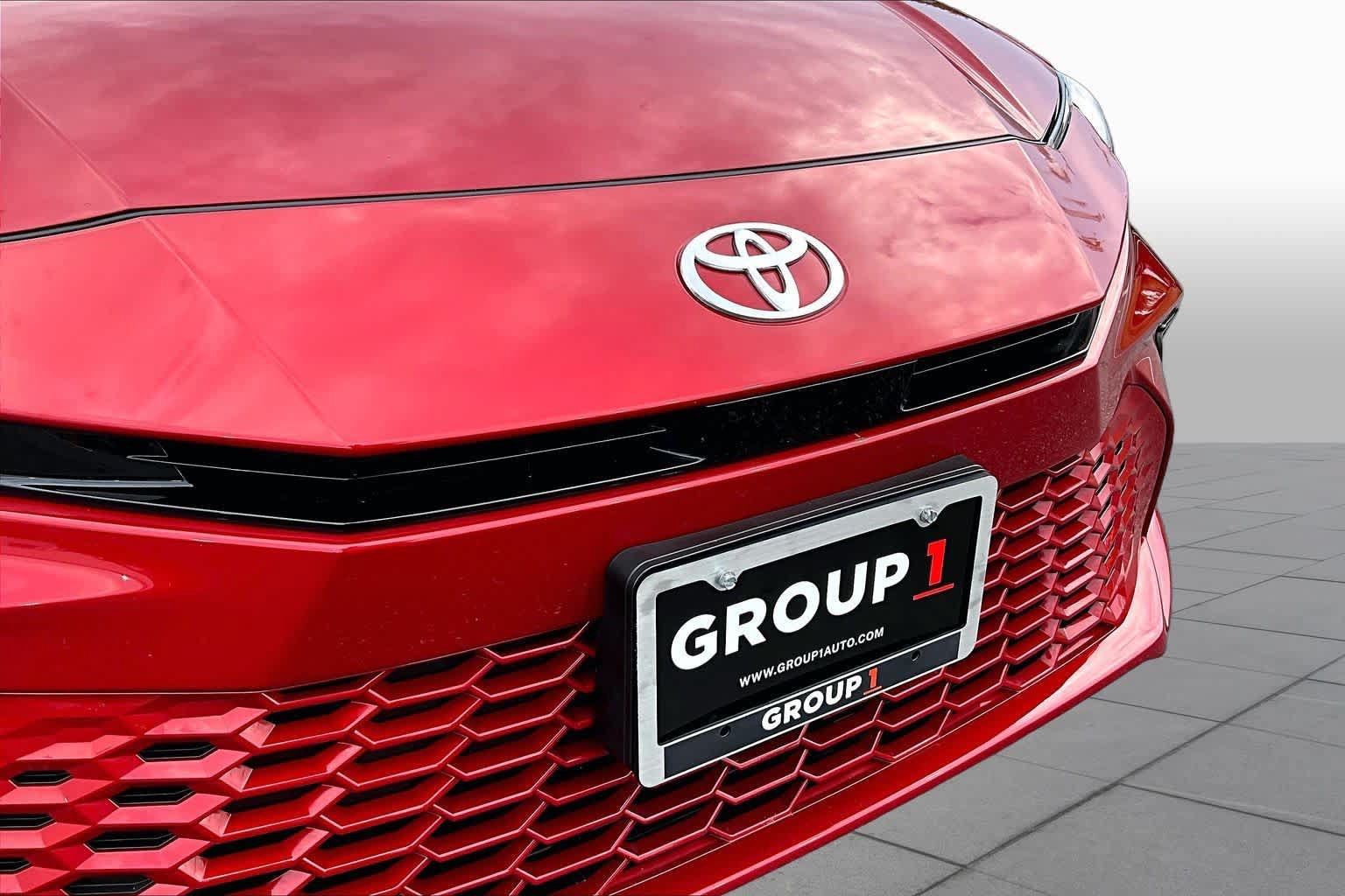 Used 2026 Toyota Camry XSE FWD image 30