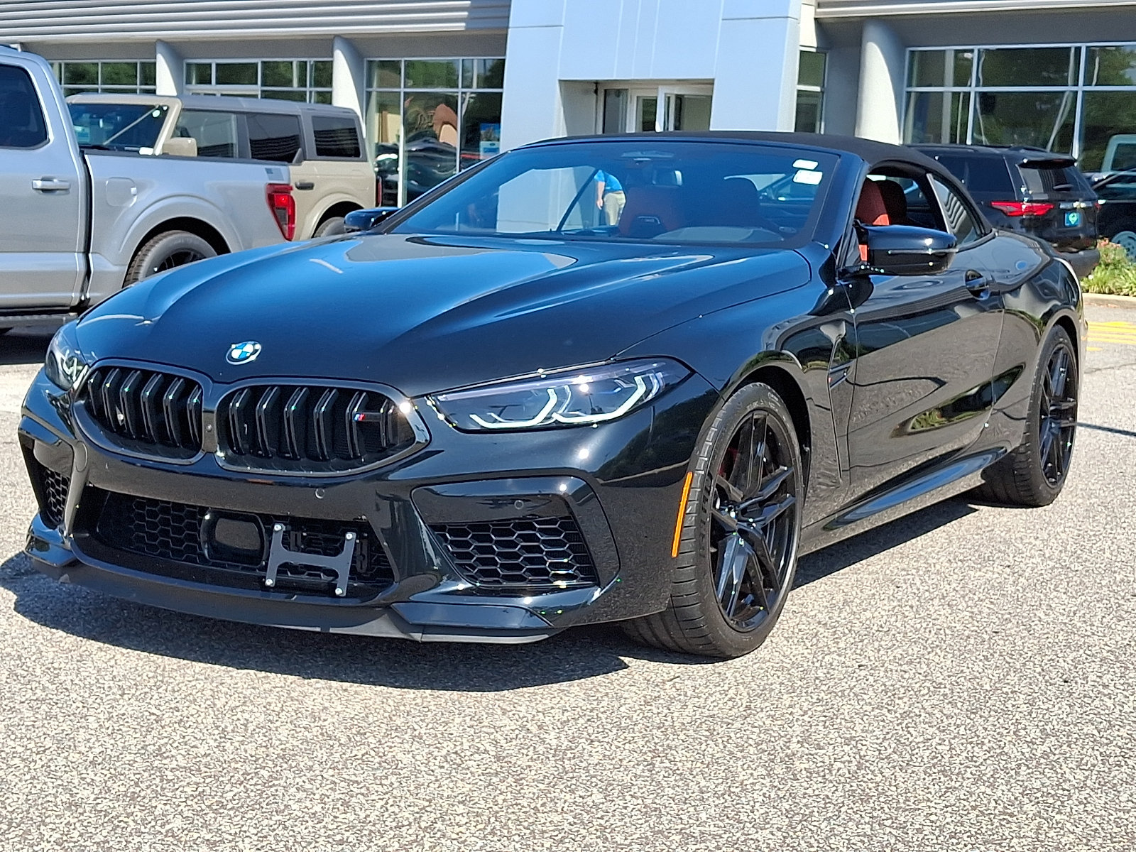 Used 2022 BMW M8 Competition AWD/4WD image 4