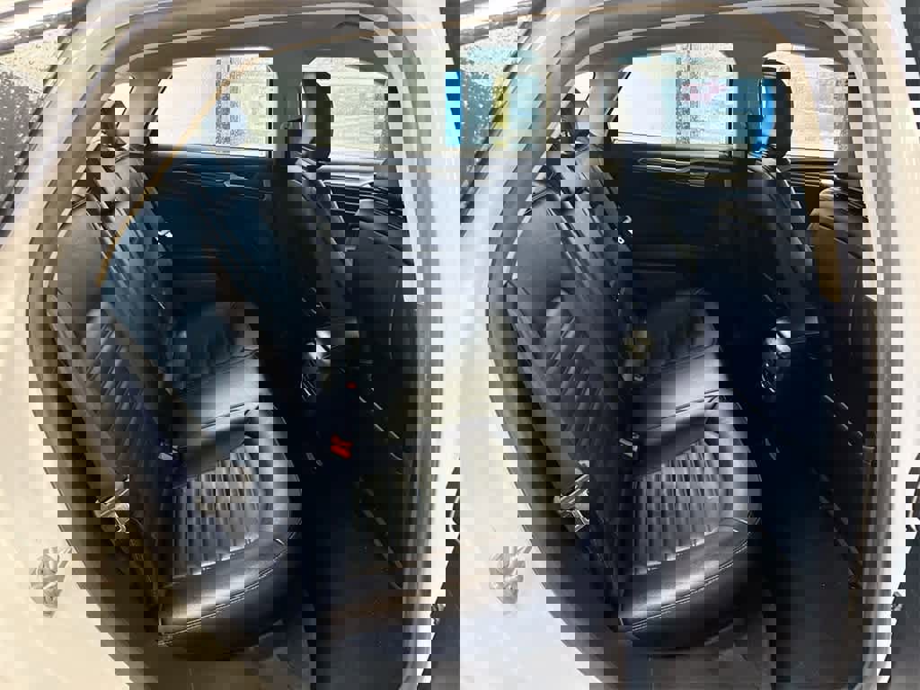 Used 2017 Ford Fusion SE image 21