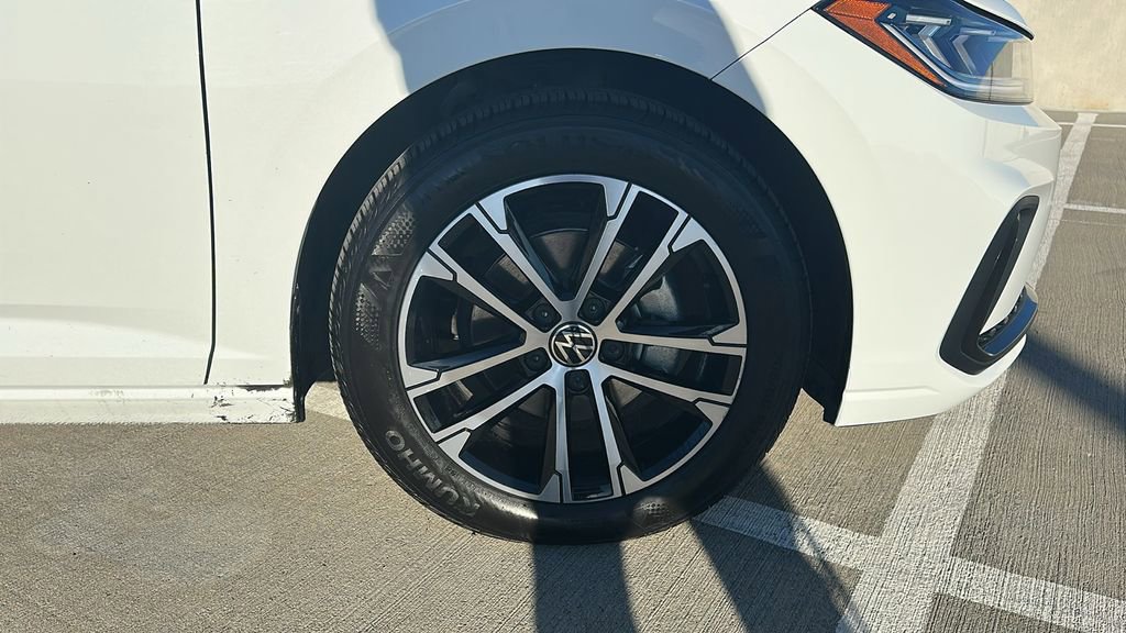 Used 2025 Volkswagen Jetta Sport image 15