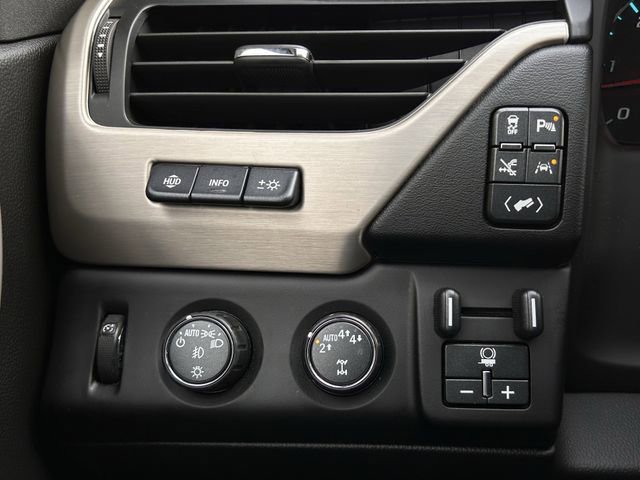 Used 2020 GMC Yukon Denali w/ Denali Premium Package image 27