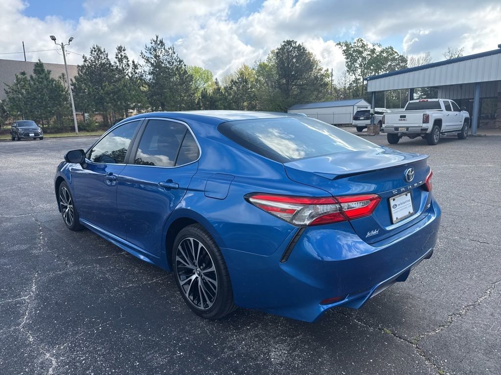 Used 2018 Toyota Camry SE image 19