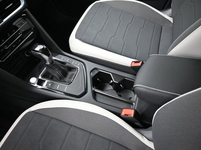 New 2026 Volkswagen Taos SE image 31