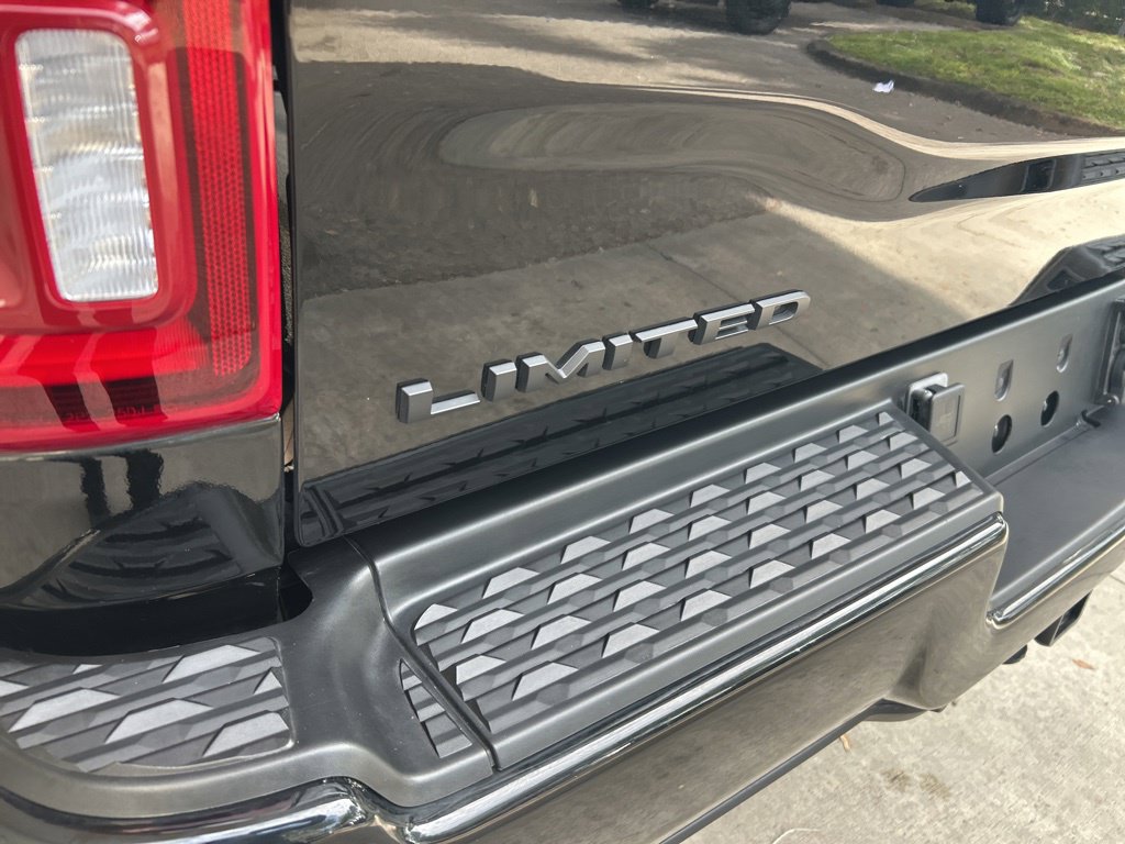 Used 2025 RAM 2500 Limited AWD/4WD image 28