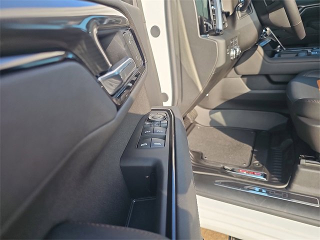 New 2025 GMC Sierra 2500 AT4 w/ AT4 Premium Plus Package image 11