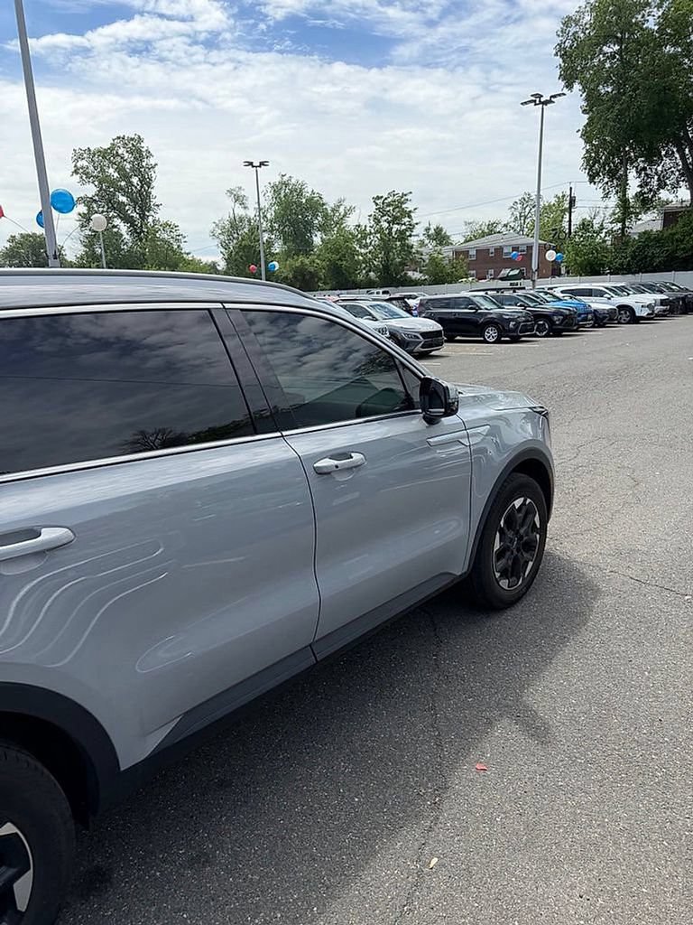 Used 2024 Kia Sorento S w/ Panoramic Sunroof Package AWD/4WD image 4