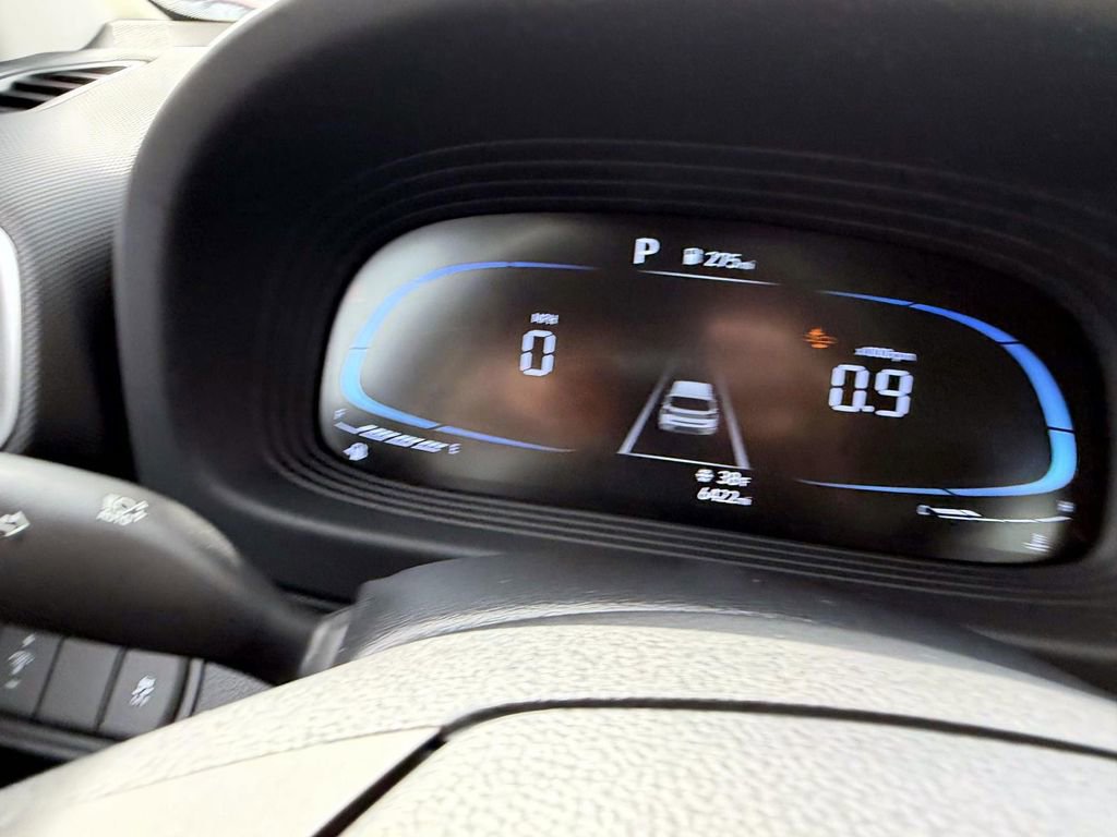 Certified 2025 Hyundai Venue SE image 25