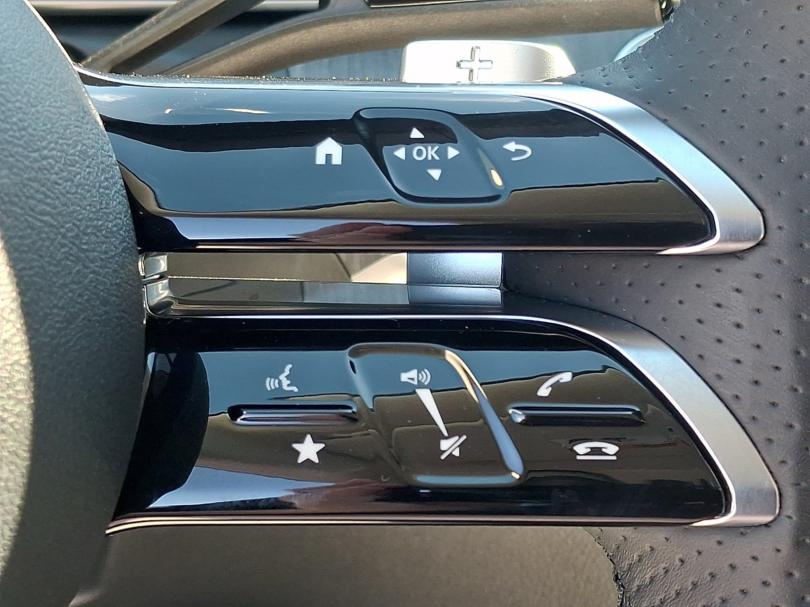 Certified 2024 Mercedes-Benz C 300 Sedan image 23