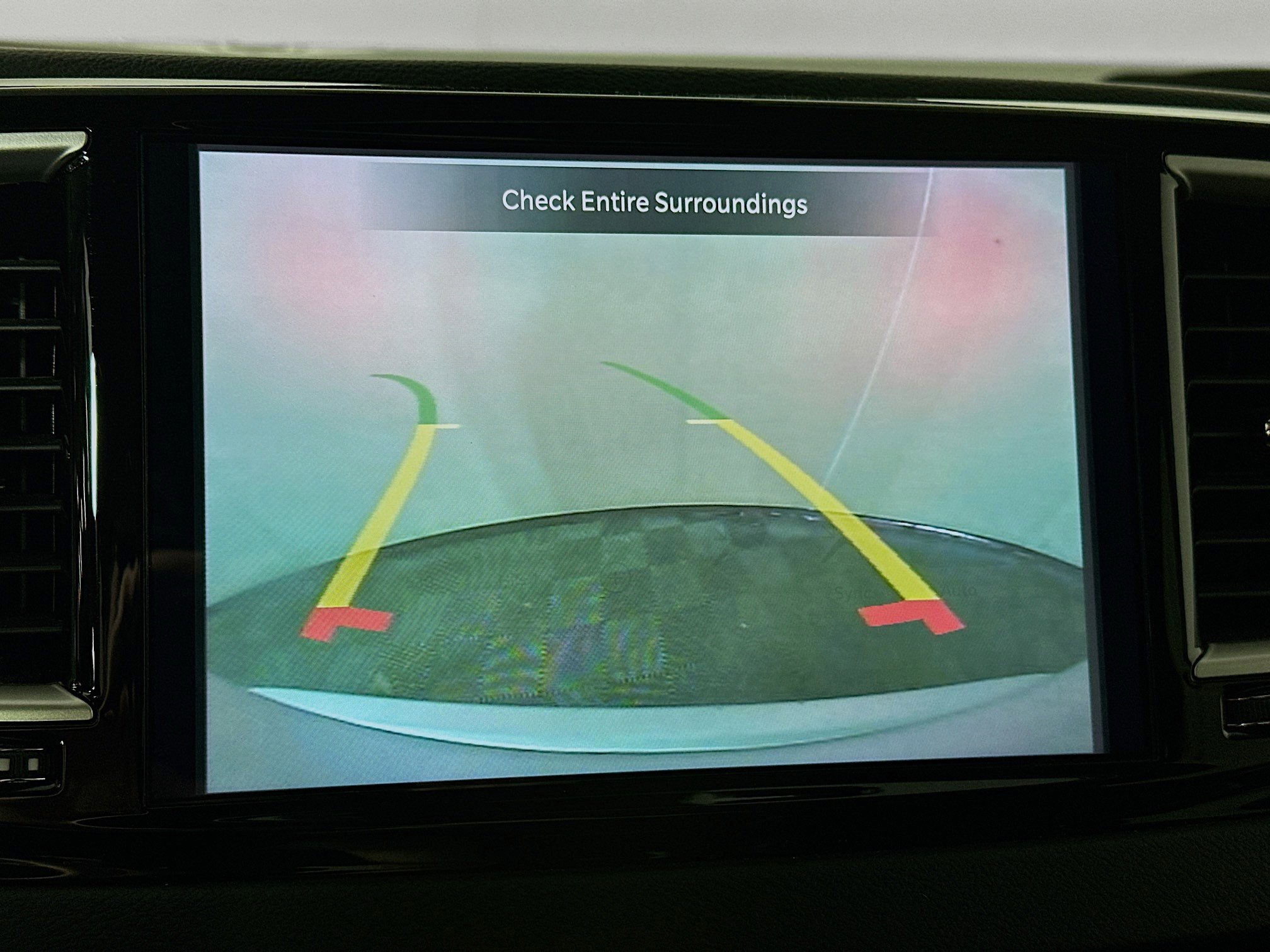 Used 2023 Chrysler Pacifica Touring-L image 13