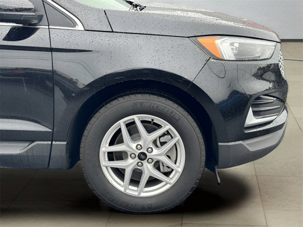 Used 2023 Ford Edge SEL image 44