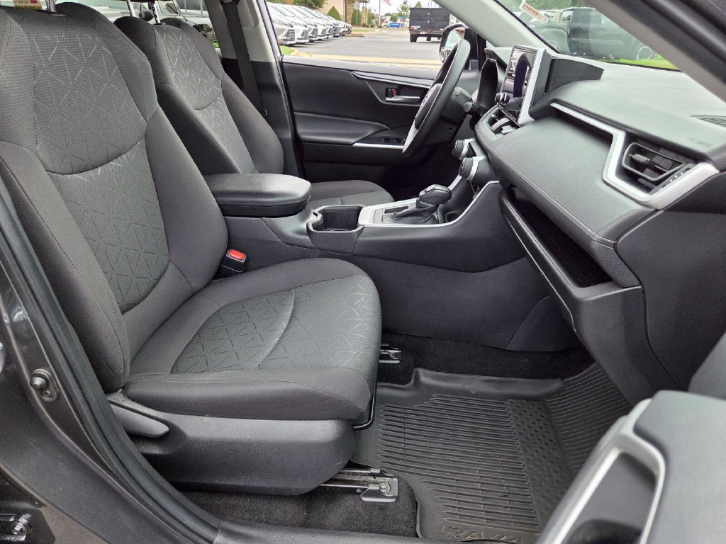 Certified 2024 Toyota RAV4 XLE FWD image 16