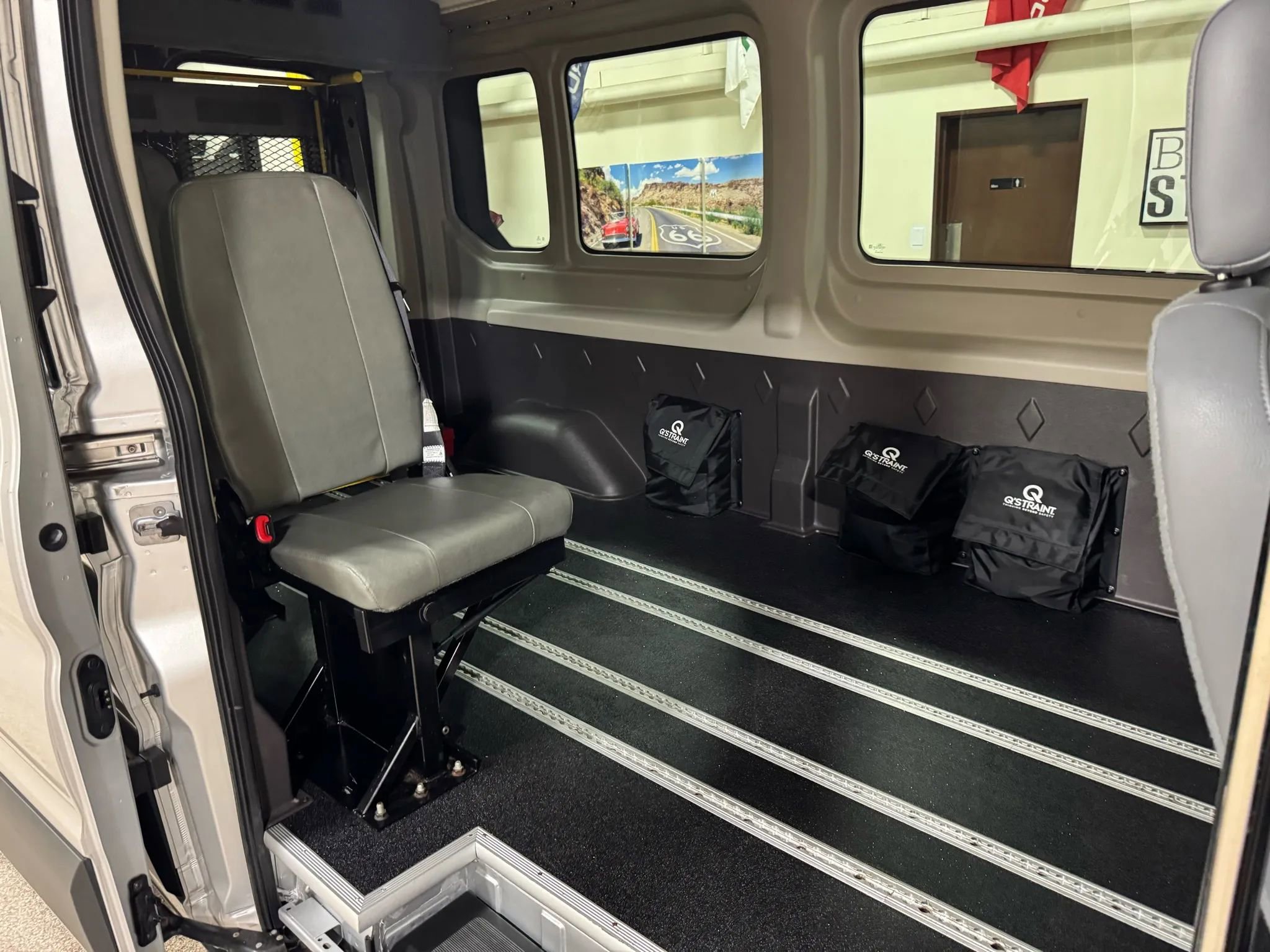 Used 2018 Ford Transit 250 148 Medium Roof image 31