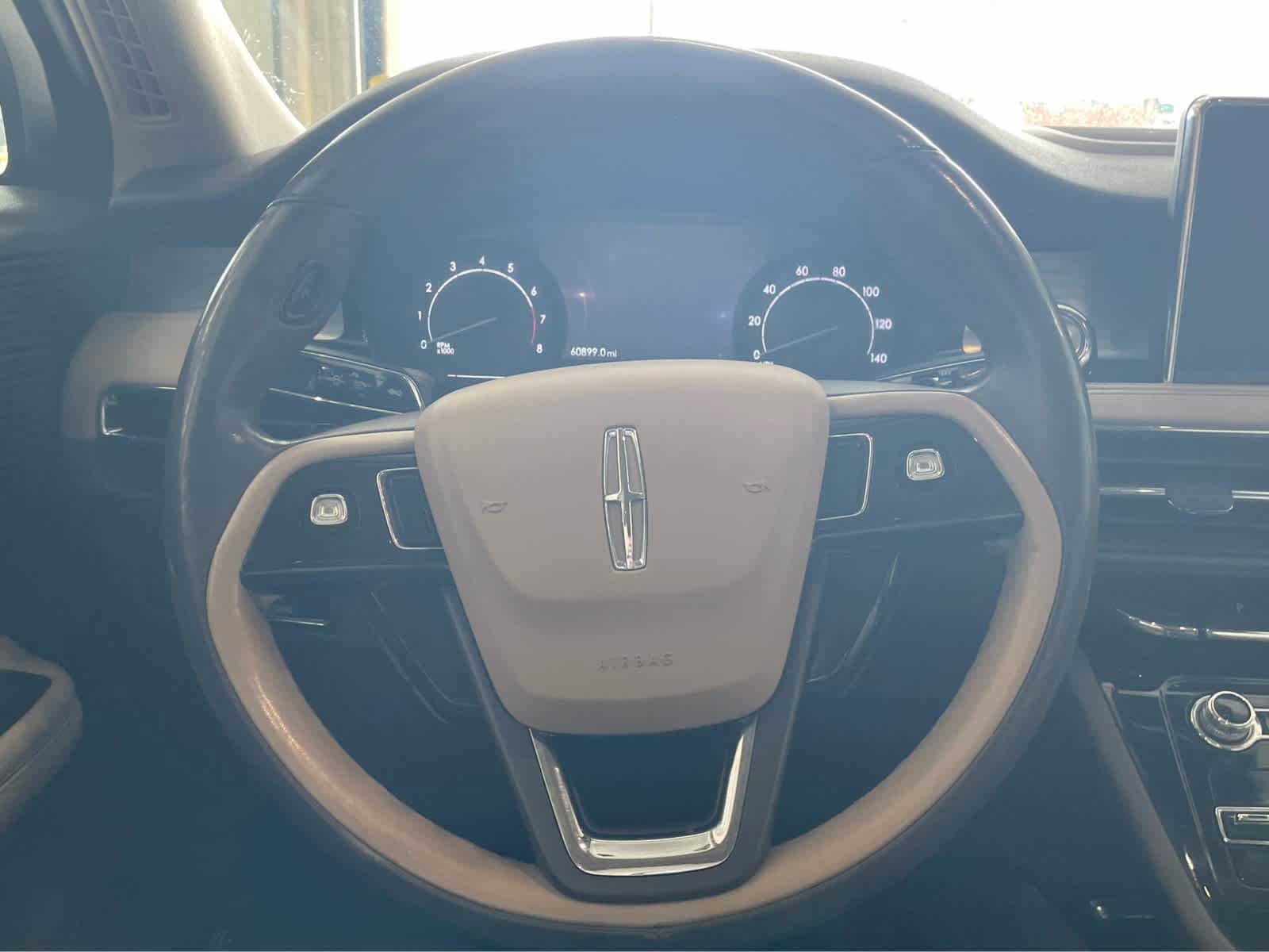 Used 2021 Lincoln Corsair AWD w/ Premium Package image 13