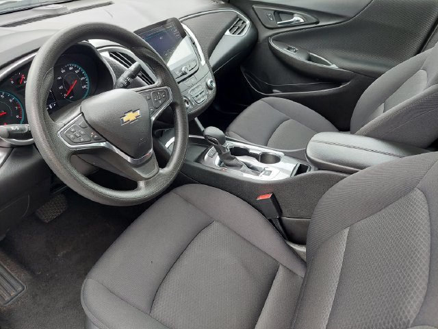 Certified 2025 Chevrolet Malibu LT FWD image 6