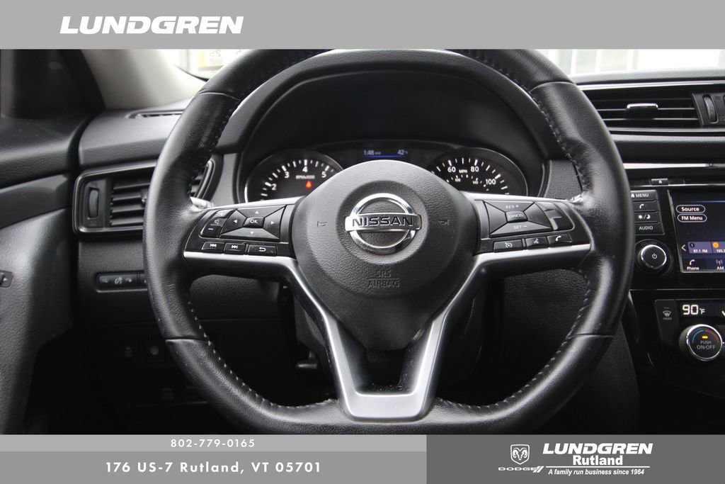 Used 2020 Nissan Rogue SV image 5
