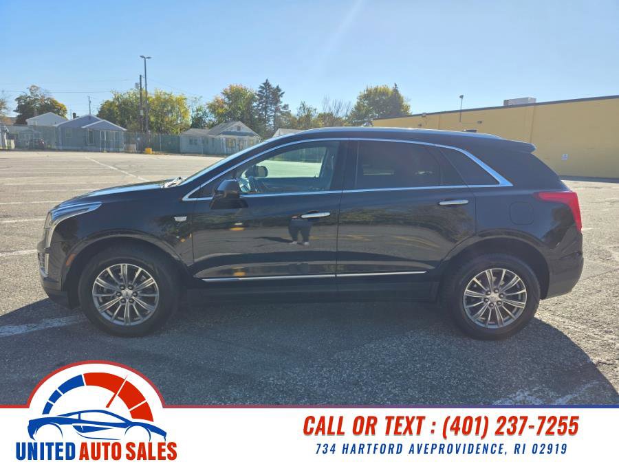Used 2017 Cadillac XT5 Luxury w/ Driver Awareness Package image 2