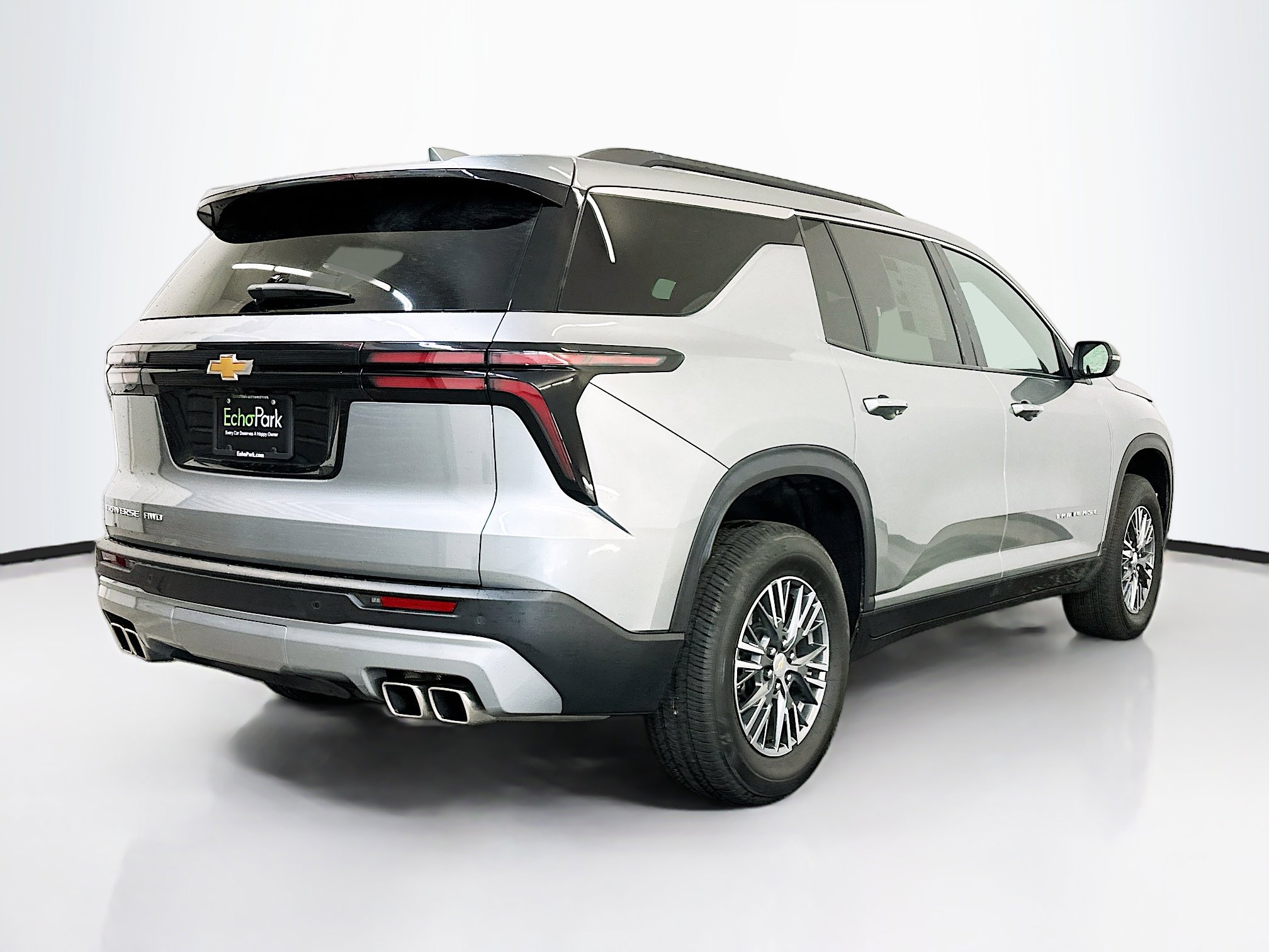 Used 2025 Chevrolet Traverse LT AWD/4WD image 9