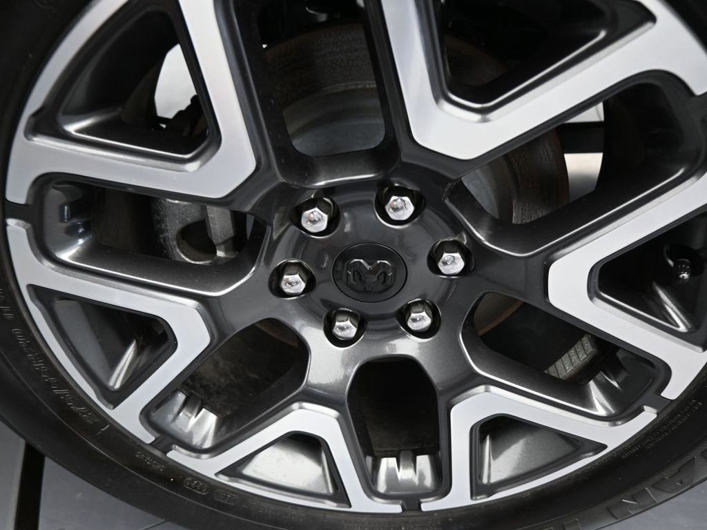 Used 2025 RAM 1500 Laramie image 43